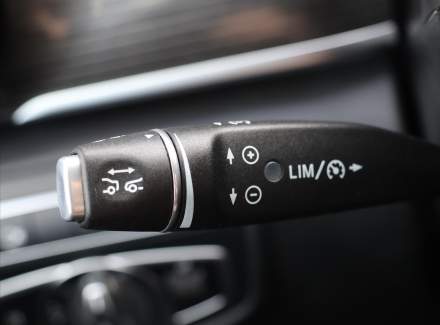 Mercedes-Benz - V-class