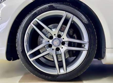 Mercedes-Benz - E-class