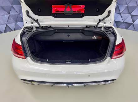 Mercedes-Benz - E-class