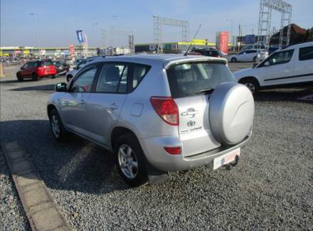 Toyota - RAV 4