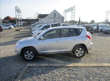 Toyota - RAV 4