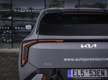 Kia - EV4