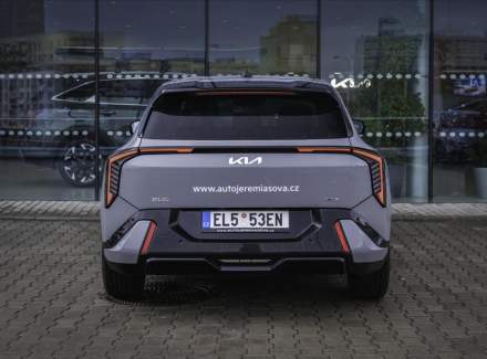 Kia - EV4