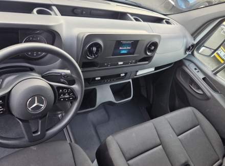 Mercedes-Benz - Sprinter