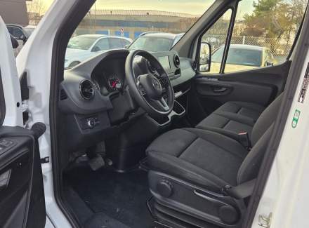 Mercedes-Benz - Sprinter