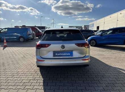 Volkswagen - Golf