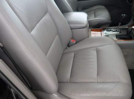 Toyota - Land Cruiser