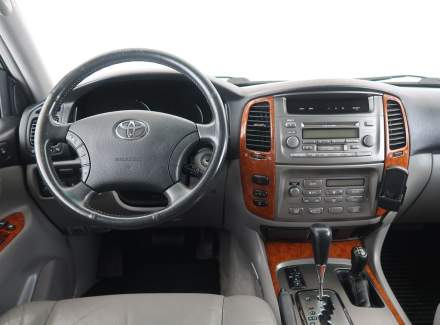 Toyota - Land Cruiser