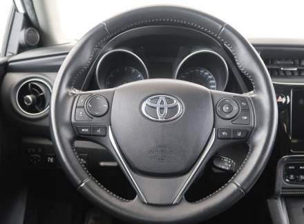 Toyota - Auris