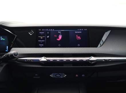 DS Automobiles - DS4