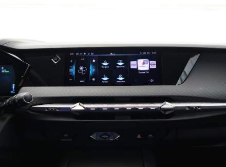 DS Automobiles - DS4