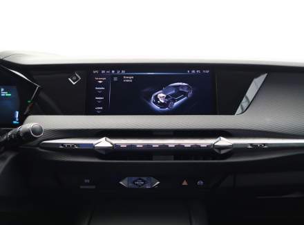 DS Automobiles - DS4