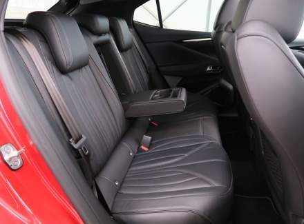 DS Automobiles - DS4