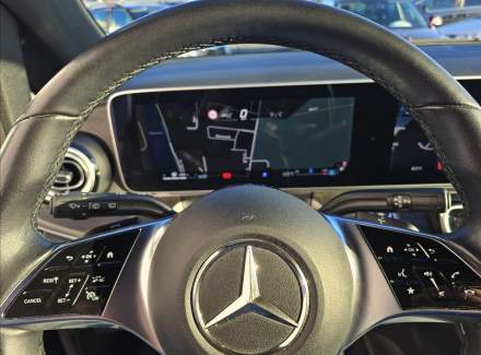 Mercedes-Benz - V-class