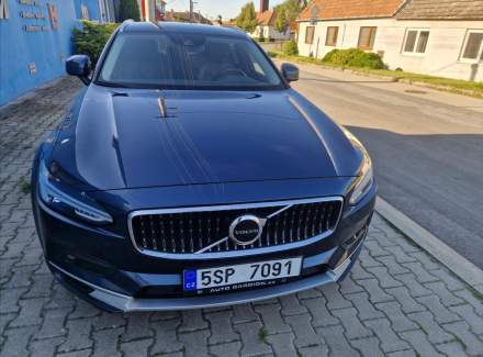 Volvo - V90