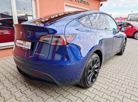 Tesla - Model Y