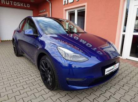 Tesla - Model Y