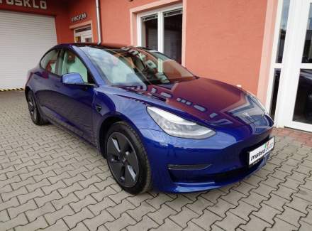 Tesla - Model 3