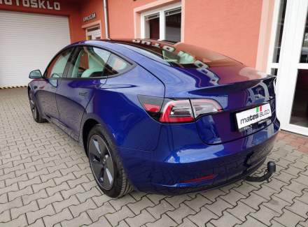 Tesla - Model 3