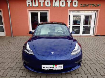Tesla - Model 3