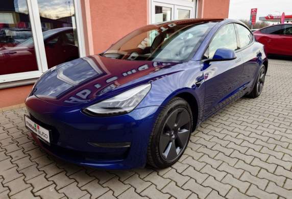 Tesla - Model 3