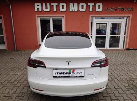 Tesla - Model 3