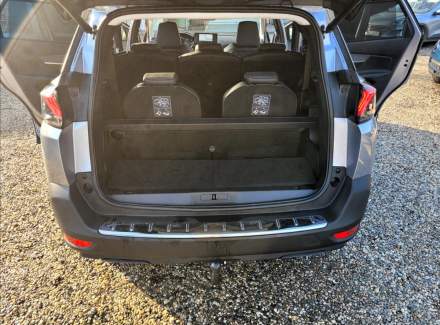 Peugeot - 5008