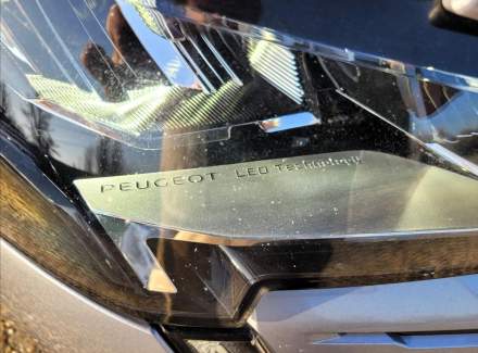 Peugeot - 5008