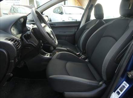 Peugeot - 206