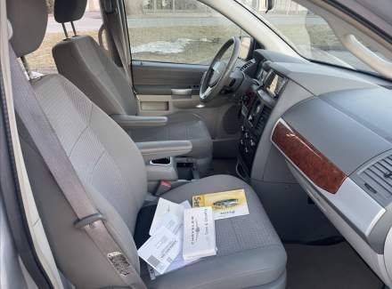 Chrysler - Town & Country