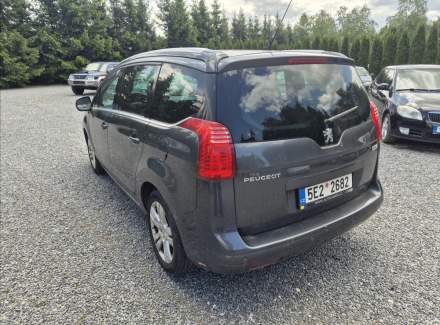 Peugeot - 5008