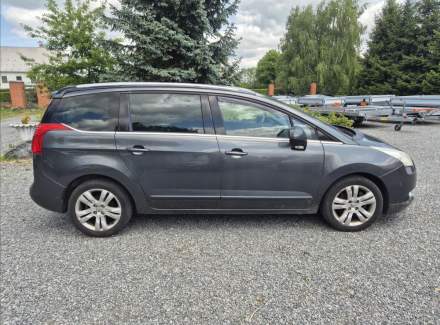 Peugeot - 5008