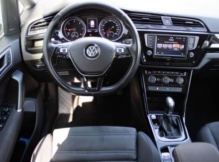 Volkswagen - Touran