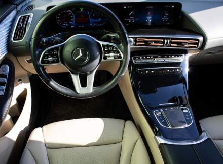 Mercedes-Benz - EQC