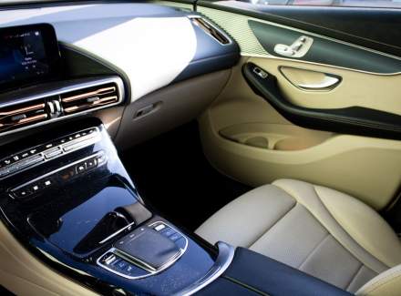 Mercedes-Benz - EQC
