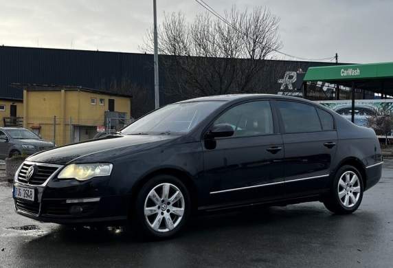 Volkswagen - Passat