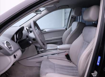 Mercedes-Benz - M-class