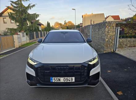 Audi - Q8