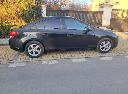 Chevrolet - Cruze