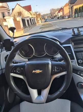 Chevrolet - Cruze