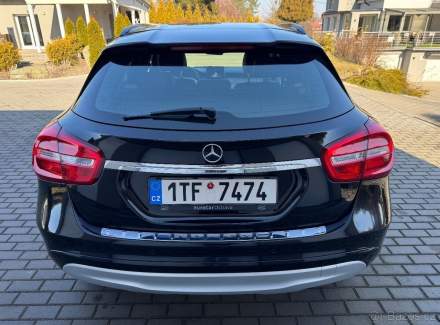 Mercedes-Benz - GLA