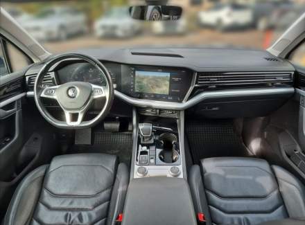 Volkswagen - Touareg