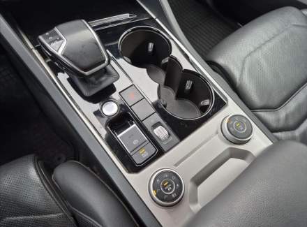 Volkswagen - Touareg