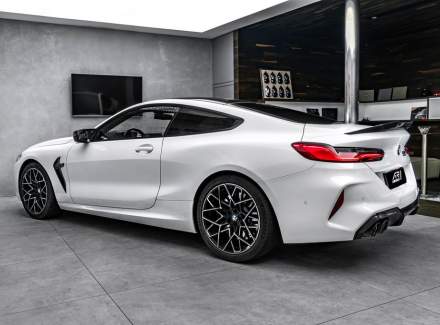 BMW - M8