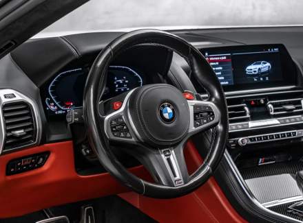 BMW - M8