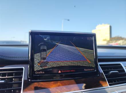 Audi - A8