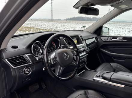 Mercedes-Benz - M-class