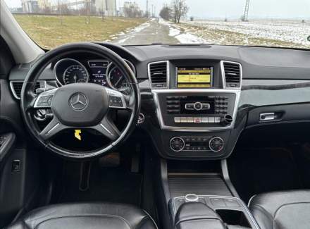 Mercedes-Benz - M-class