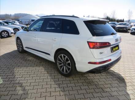 Audi - Q7
