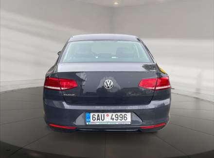 Volkswagen - Passat